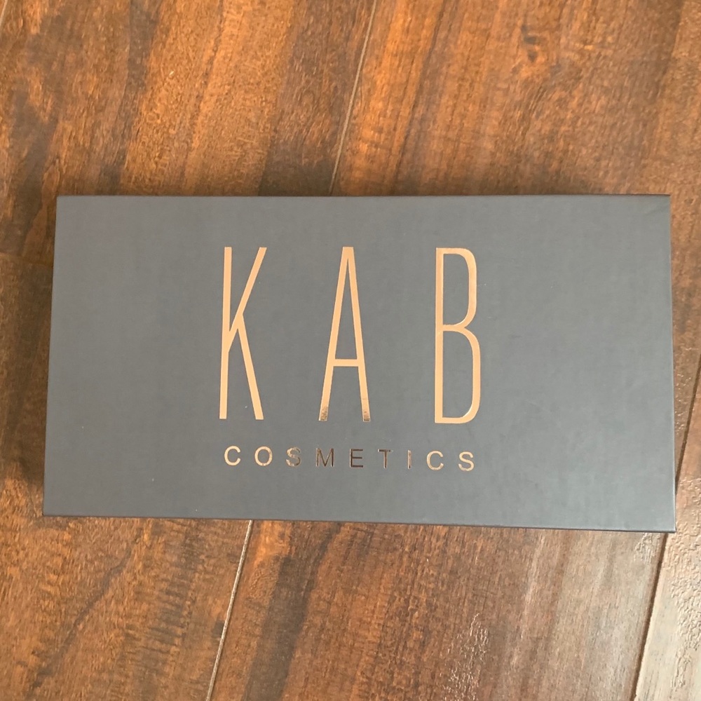 KAB nude lip kit “sending nudes” KAB cosmetics - Picture 2 of 4